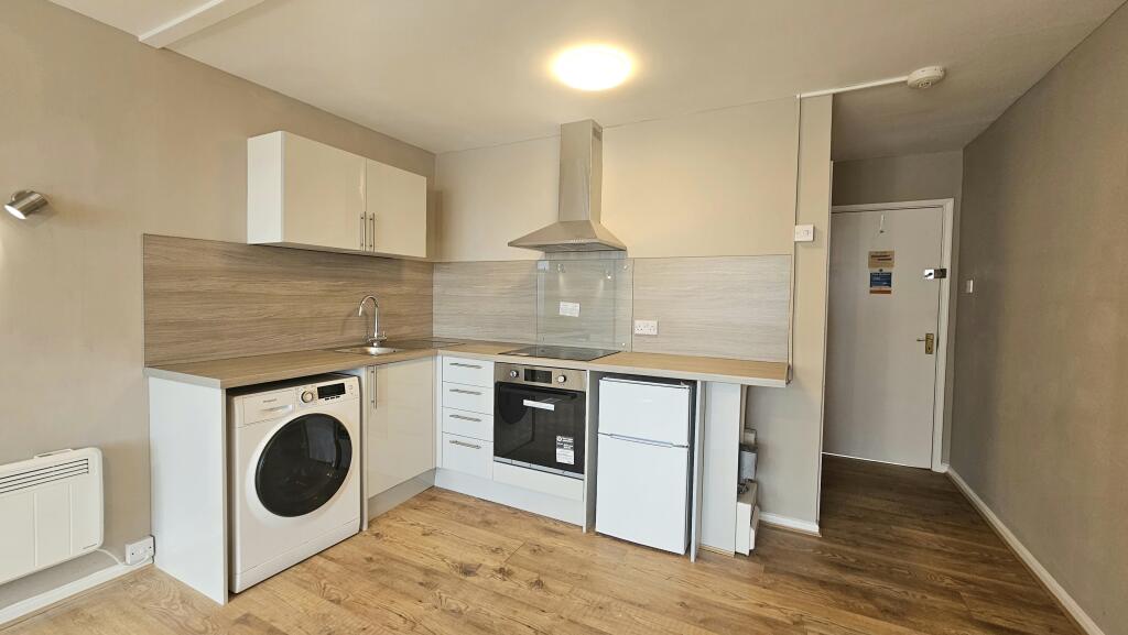 Main image of property: Totnes Road, PAIGNTON