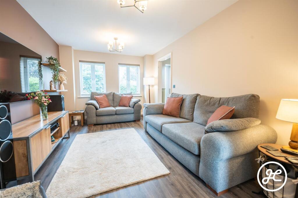 Meadowlands Avenue, Bridgwater, TA6 photo 4