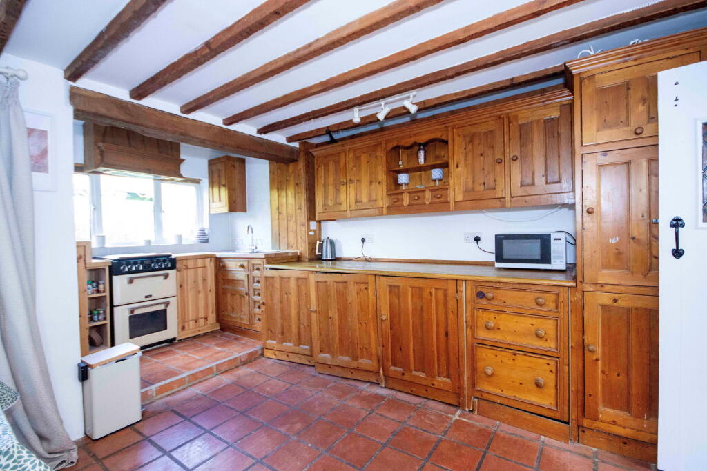 House in Rickmansworth, Chorleywood - View 3