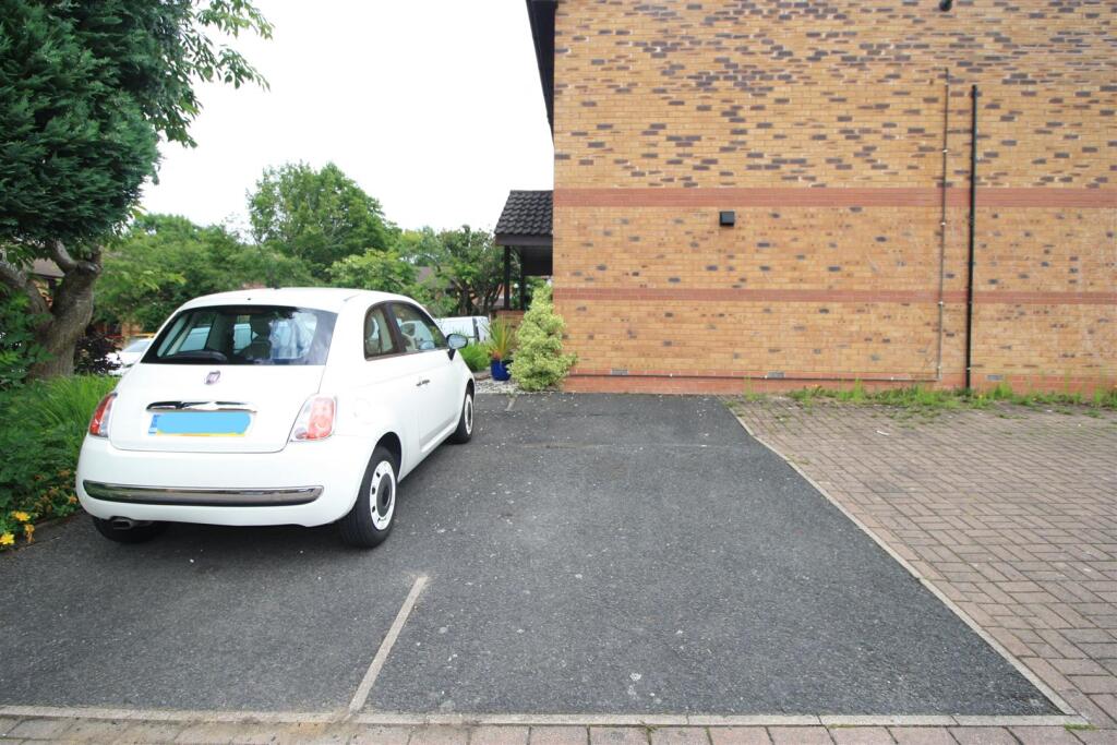 Additional image 7 of Ashmores Close, Redditch