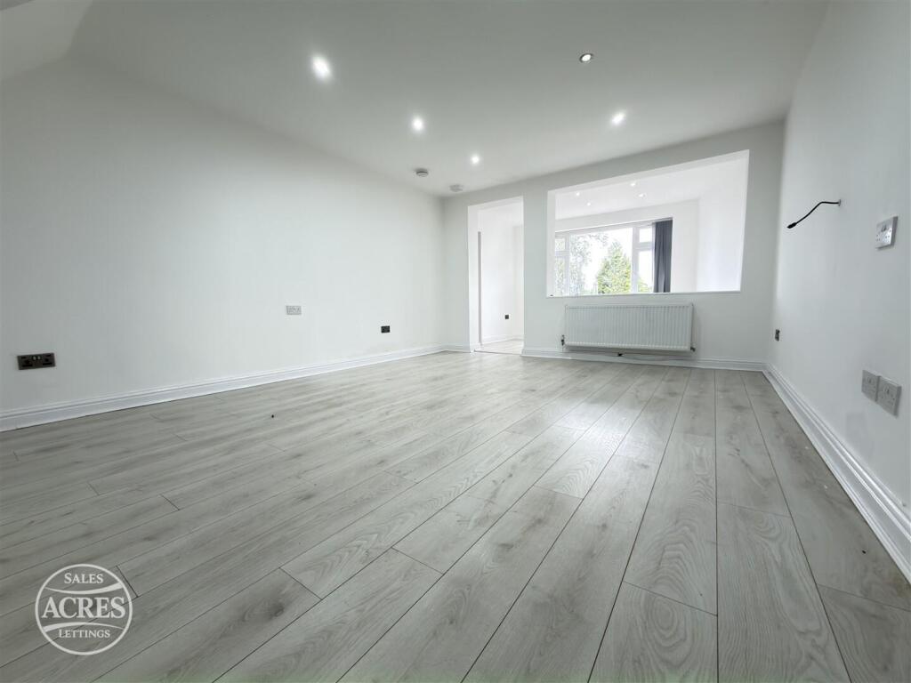 Park Farm Road, Great Barr, Birmingham photo 3