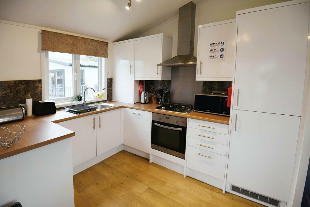 Carnoustie Court, Tydd St Giles, Wisbech, Cambridgeshire, PE13 5NZ photo 2