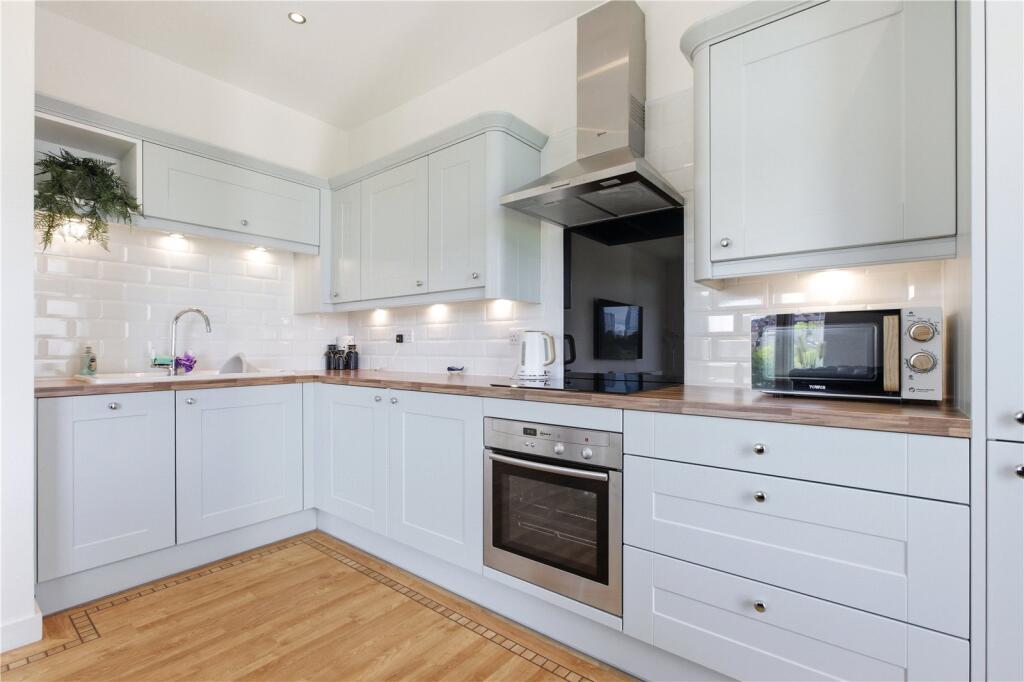Apartment in Glasgow - View 3