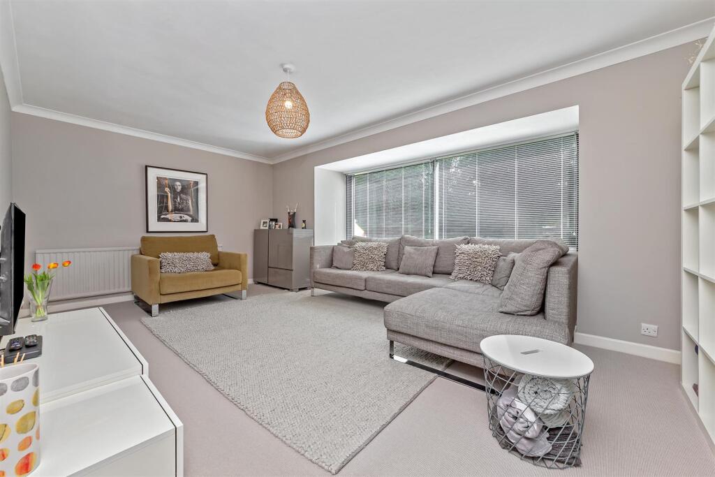 Additional image 15 of May Close, St. Albans