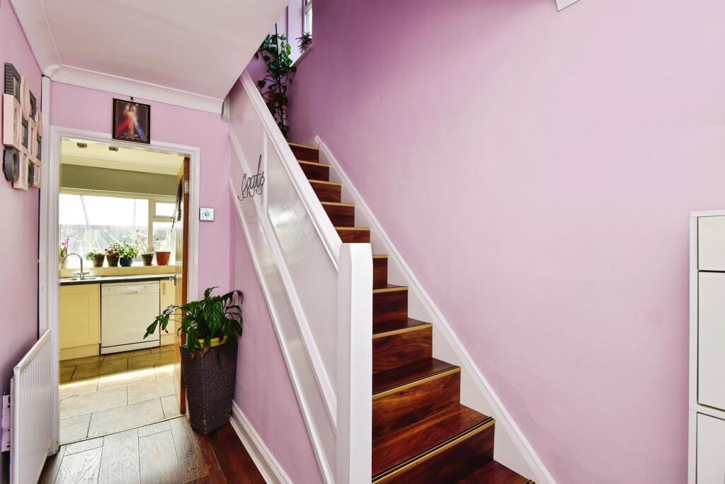 House in Stoke-on-Trent - More