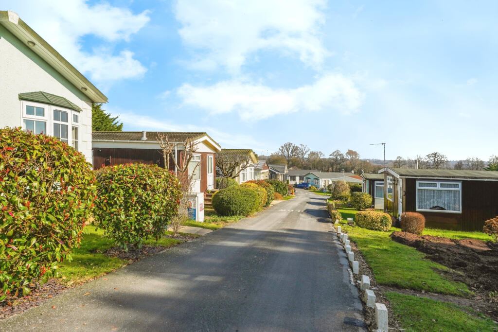 House in Malvern Hills, Powick - View 3