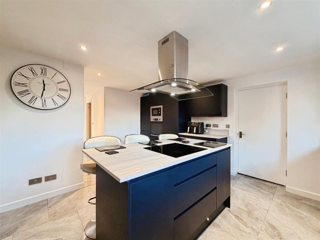 Windsor Road, Carlton-In-Lindrick, Worksop photo 5