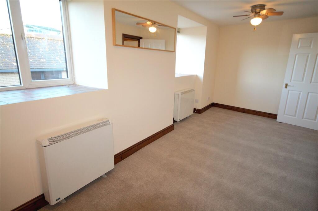 Apartment in Redhill - View 2