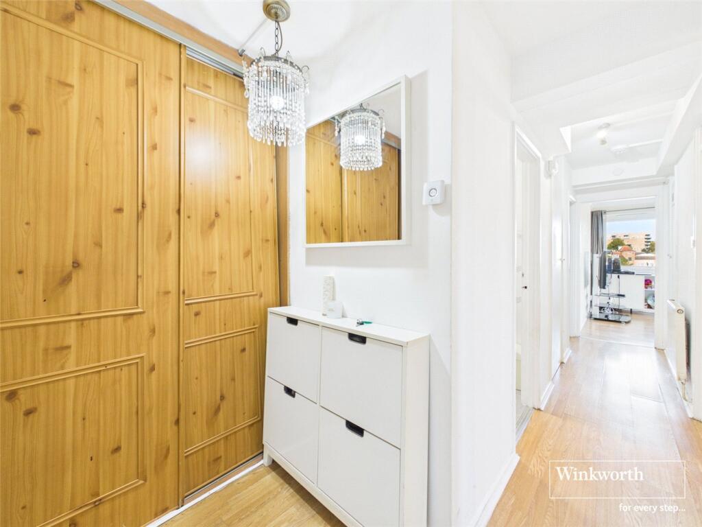 Apartment in London - More