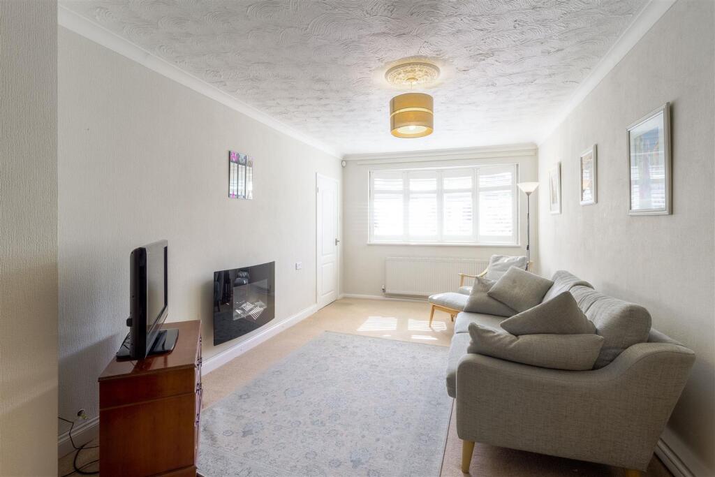 House in Wellingborough, Redhill Grange - More