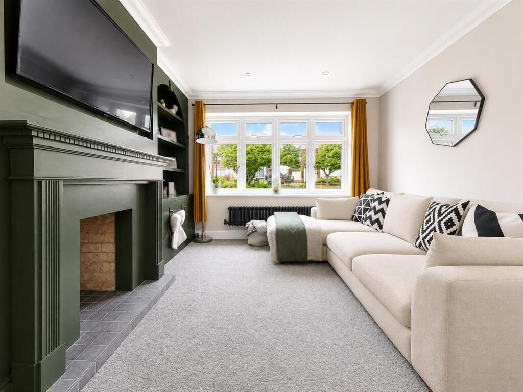House in Fareham, Portchester - More