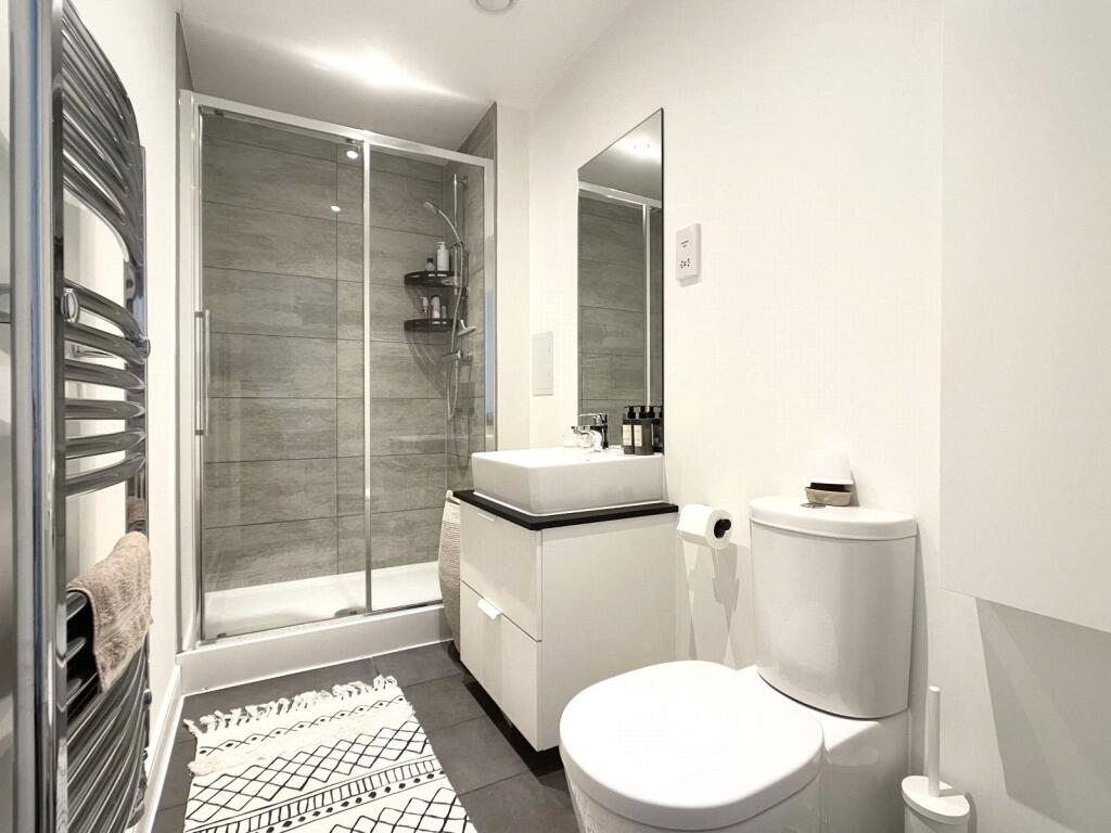 Apartment in Dartford, Ebbsfleet Green, Ebbsfleet Valley - View 4
