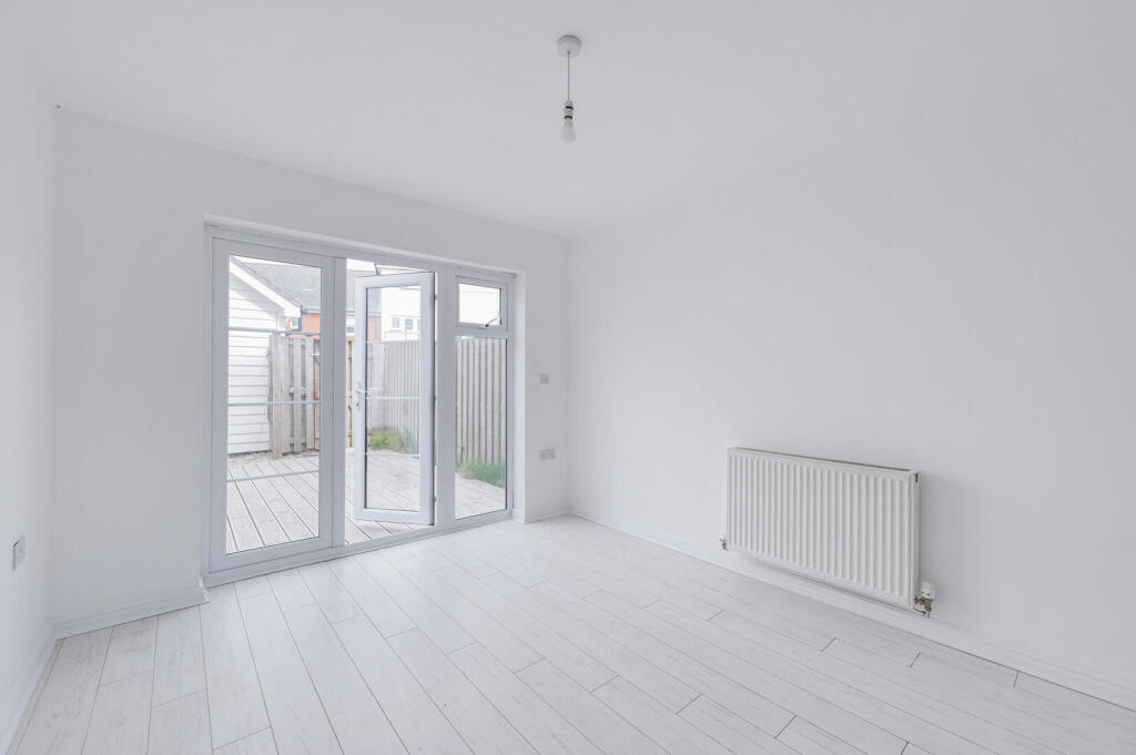 House in Tonbridge - More