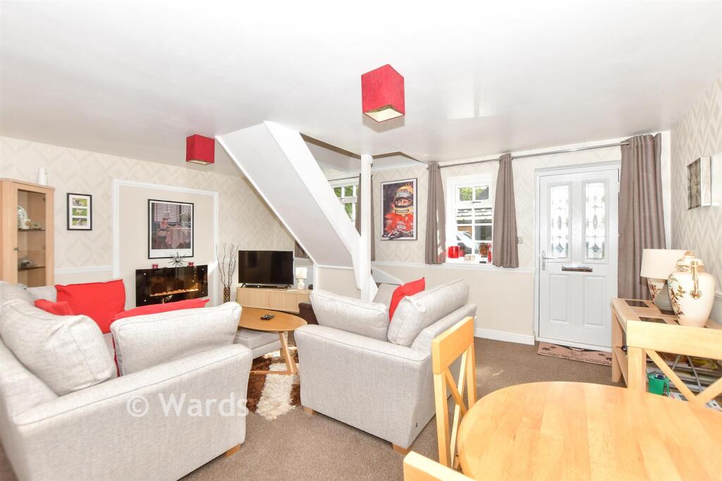 House in Thanet, Acol - More