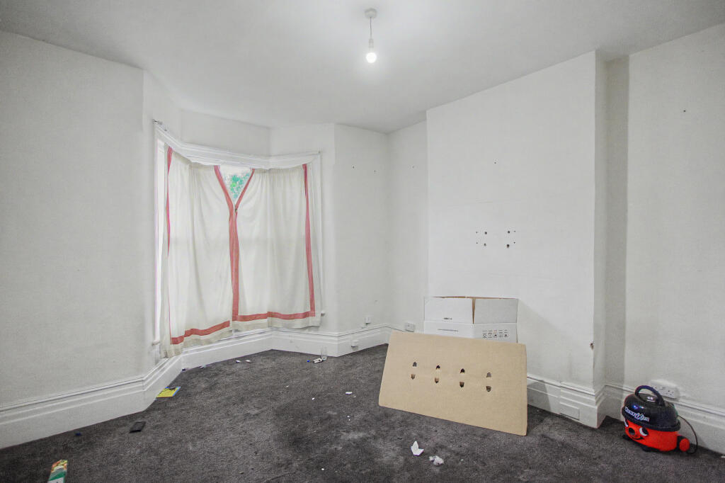 House in London - View 2