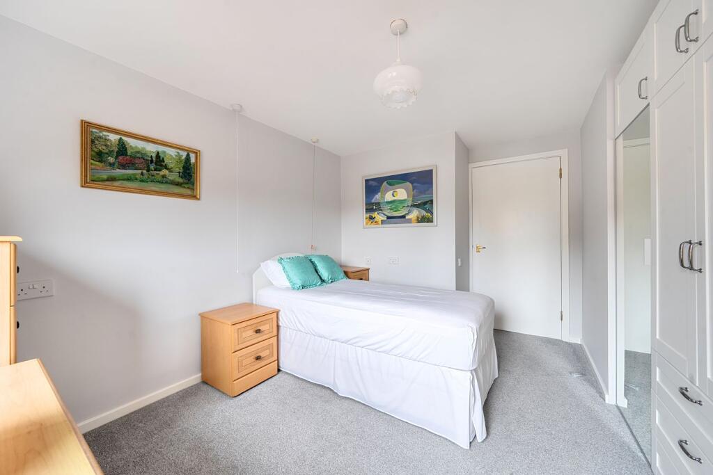 Apartment in Birmingham, Sutton Coldfield - More