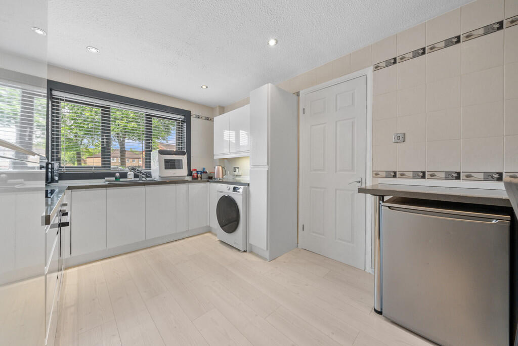 House in Glasgow - More