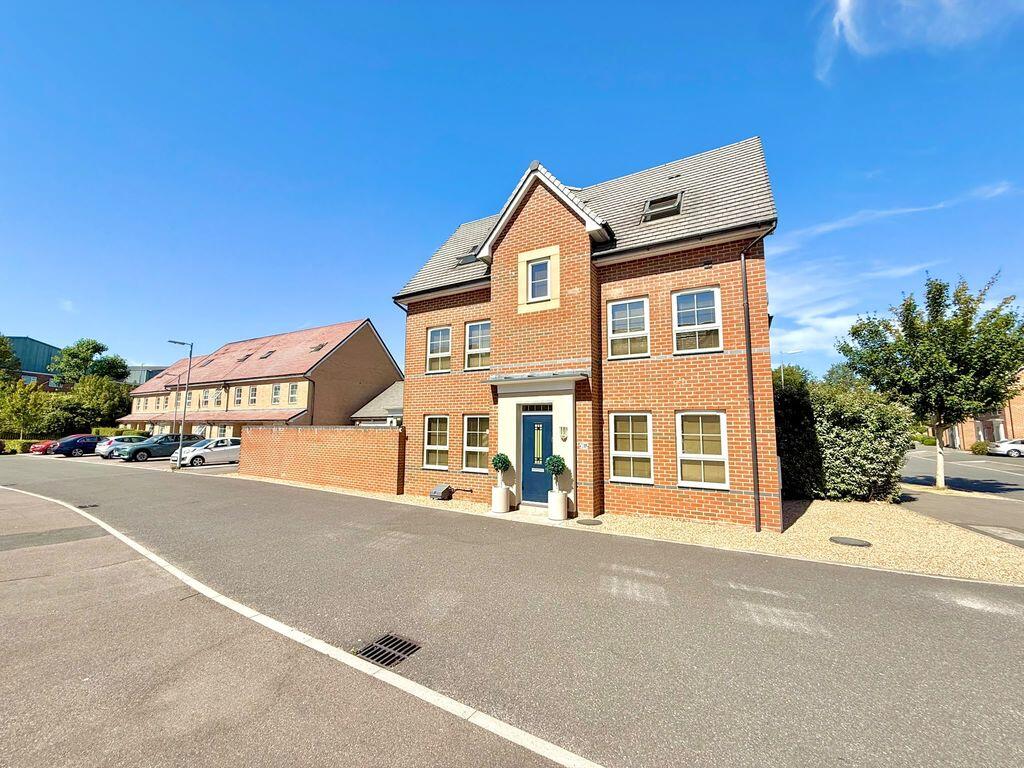 House in Dunstable, Central Bedfordshire