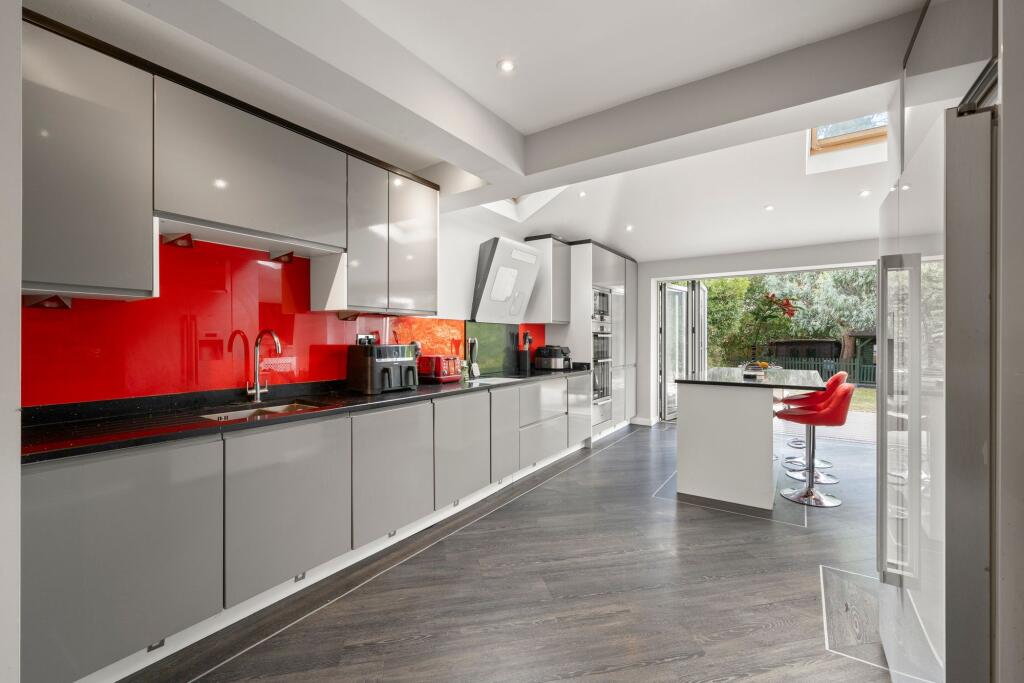 House in Kingston upon Thames - View 5