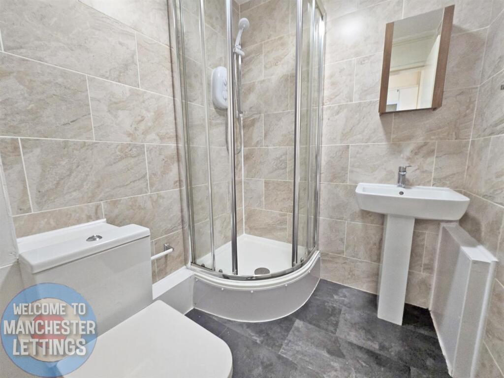 Apartment in Manchester, Whalley Range - More