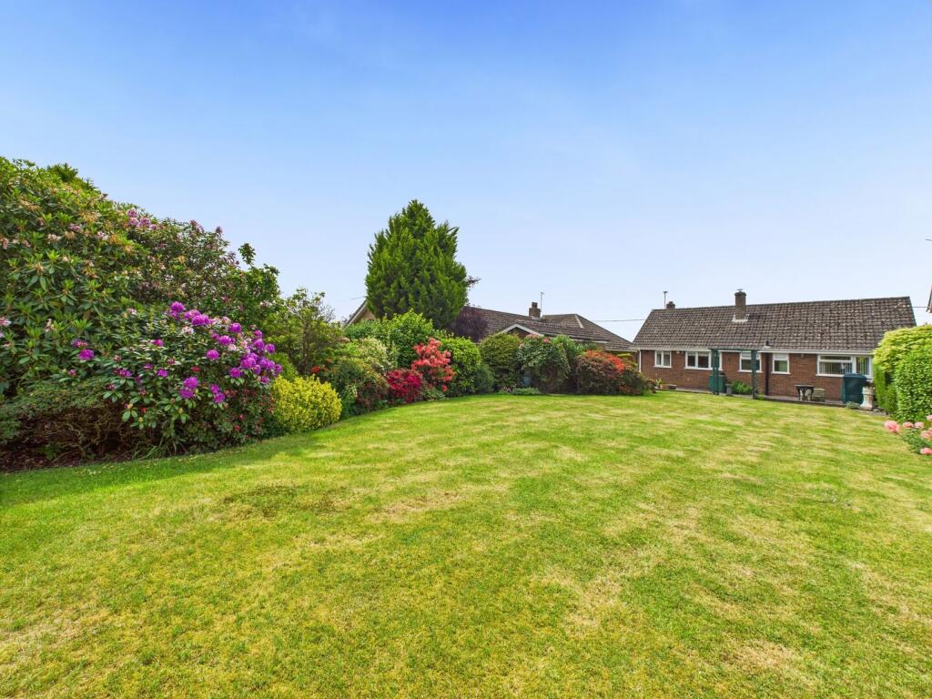 House in Stafford, Forton - View 2