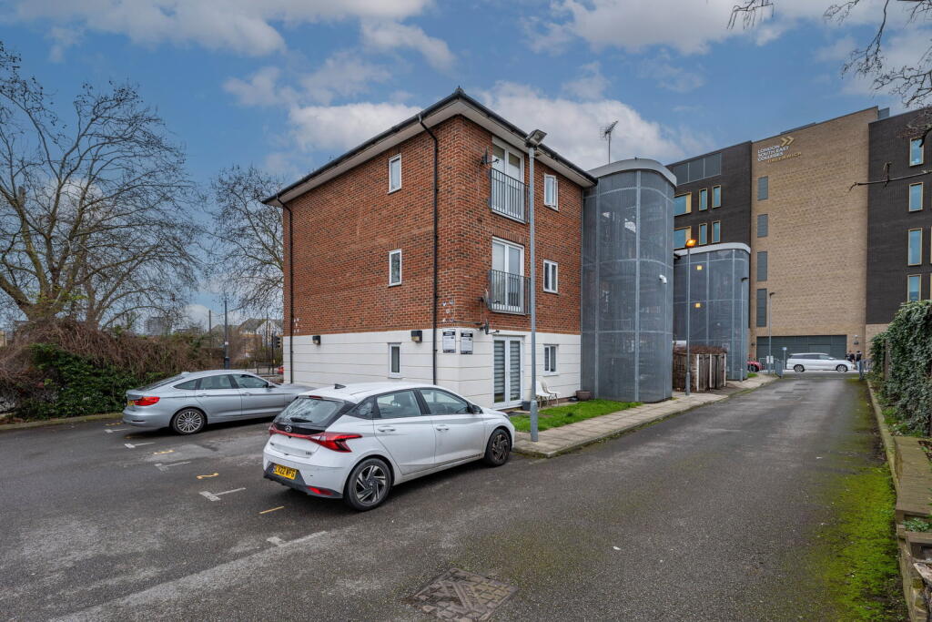Main image of property: Plumstead Road, London, SE18 7DG