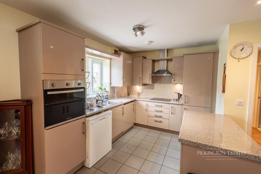 Grantley Gardens, Plymouth, Devon, PL3 photo 2