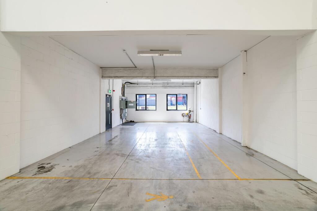 Units B Laporte Way - Luton-30.jpg