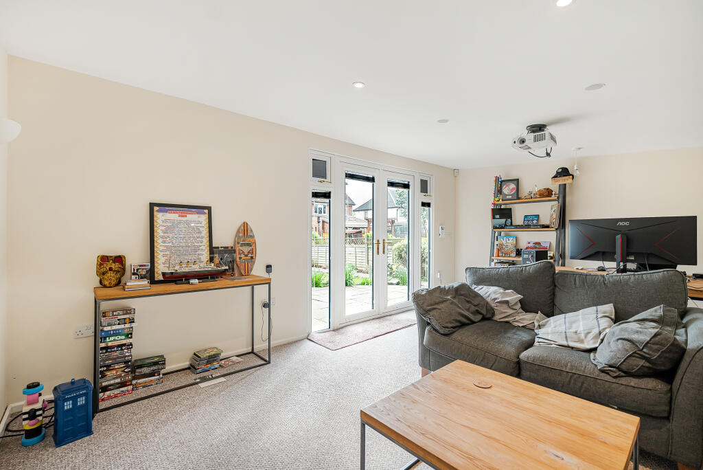 Additional image 56 of Endymion Road, Hatfield, AL10