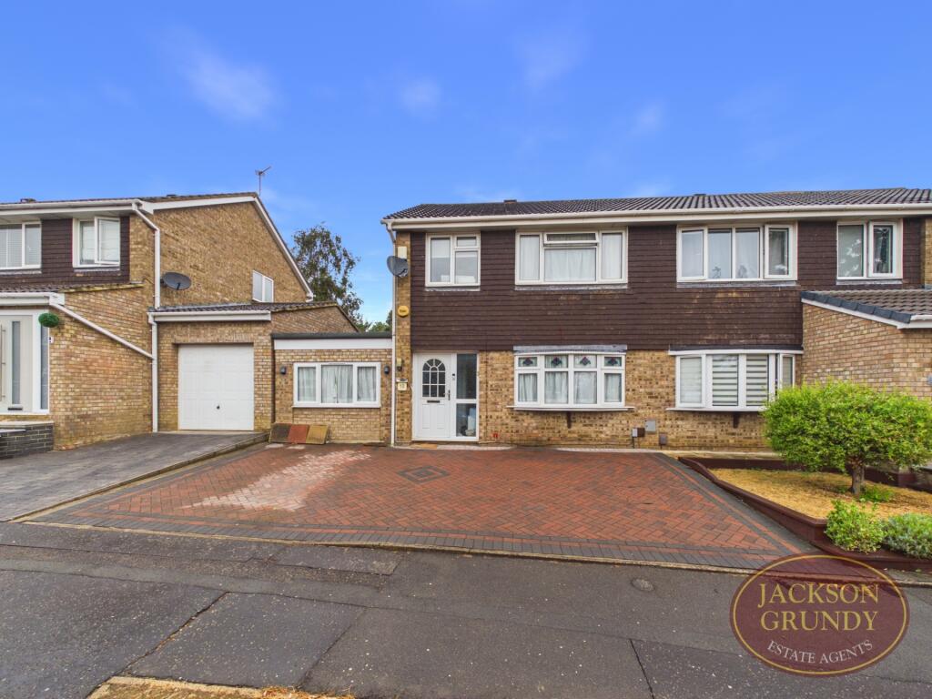 Main image of property: East Mead Court, Standens Barn, NN3 9DD