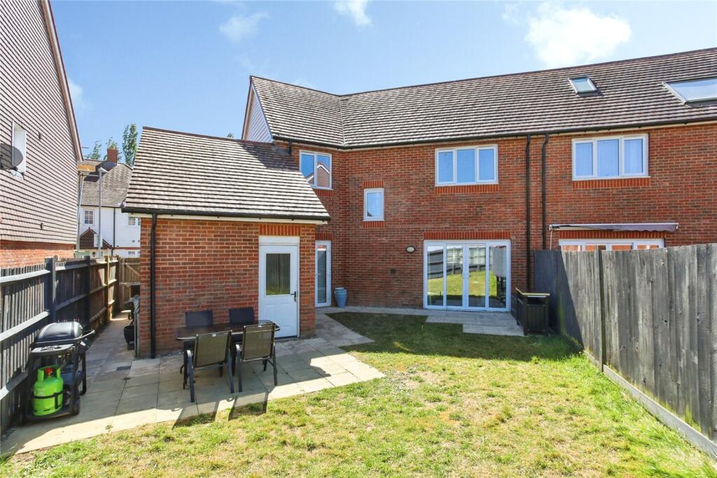 House in Tonbridge - More