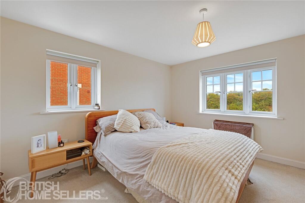 House in Great Denham, Bedford - View 5