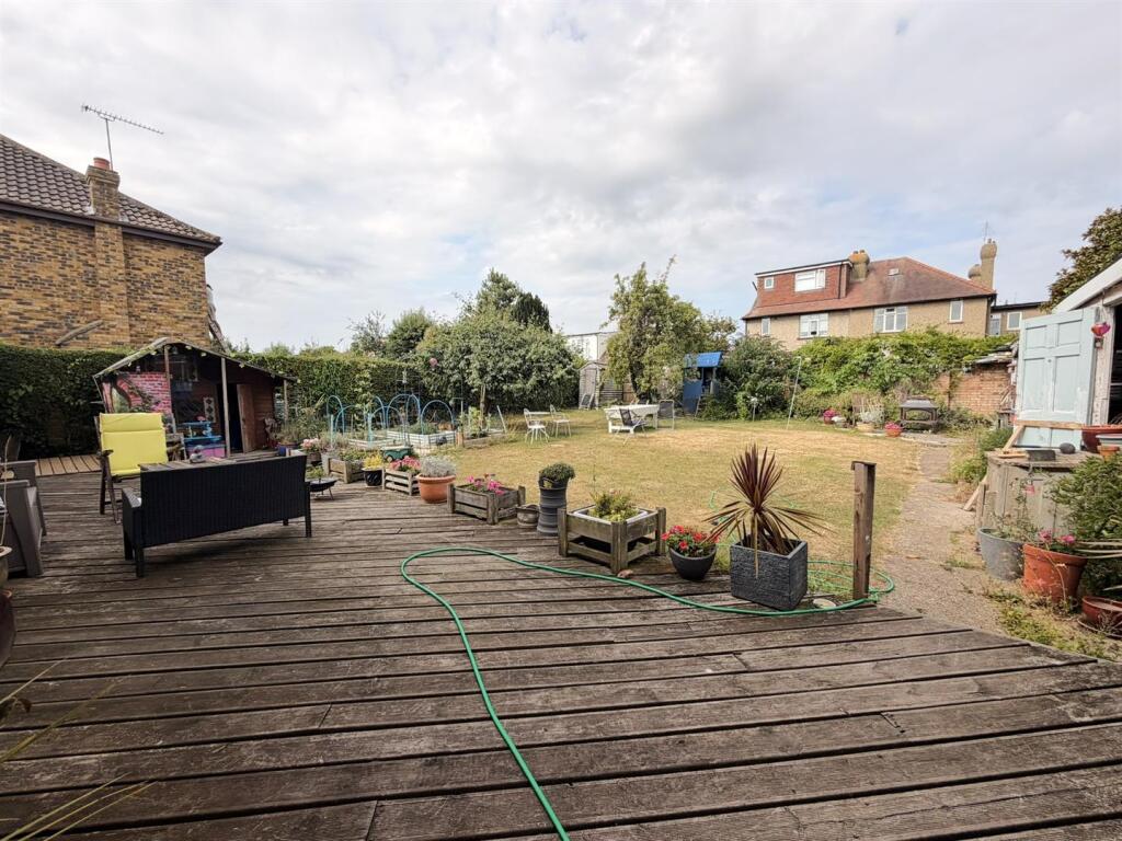 House in Southend-on-Sea - View 3