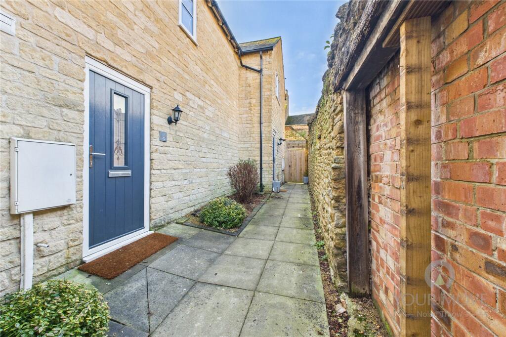 Main image of property: East Road, Oundle, Peterborough, Northamptonshire, PE8