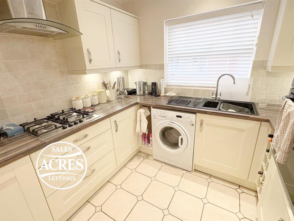 Apartment in Birmingham, Maney, Sutton Coldfield - More