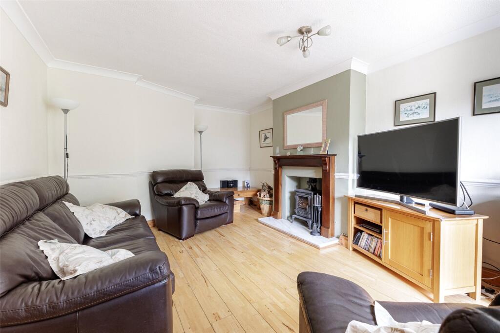 Huron Crescent, Lakeside, Cardiff., CF23 photo 3