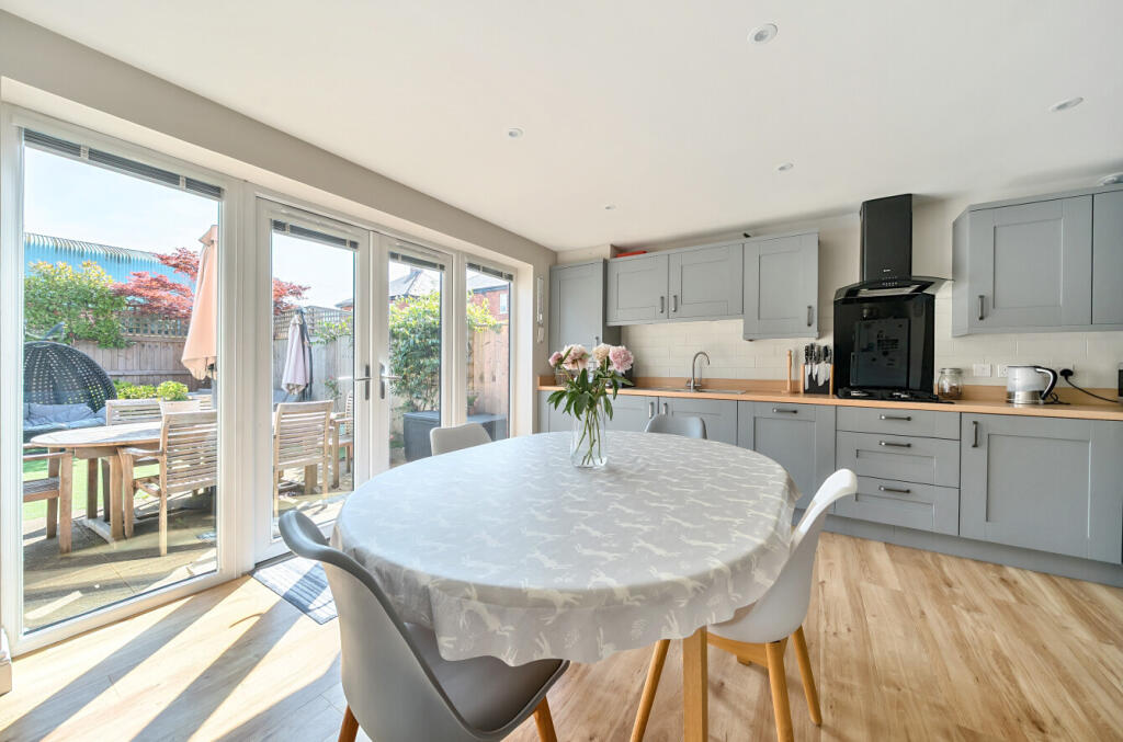New Farm Road, Alresford, Hampshire, SO24 photo 3