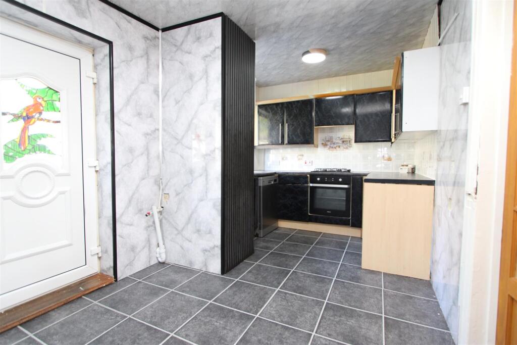 Additional image 3 of Kingsdale Crescent, Bradford