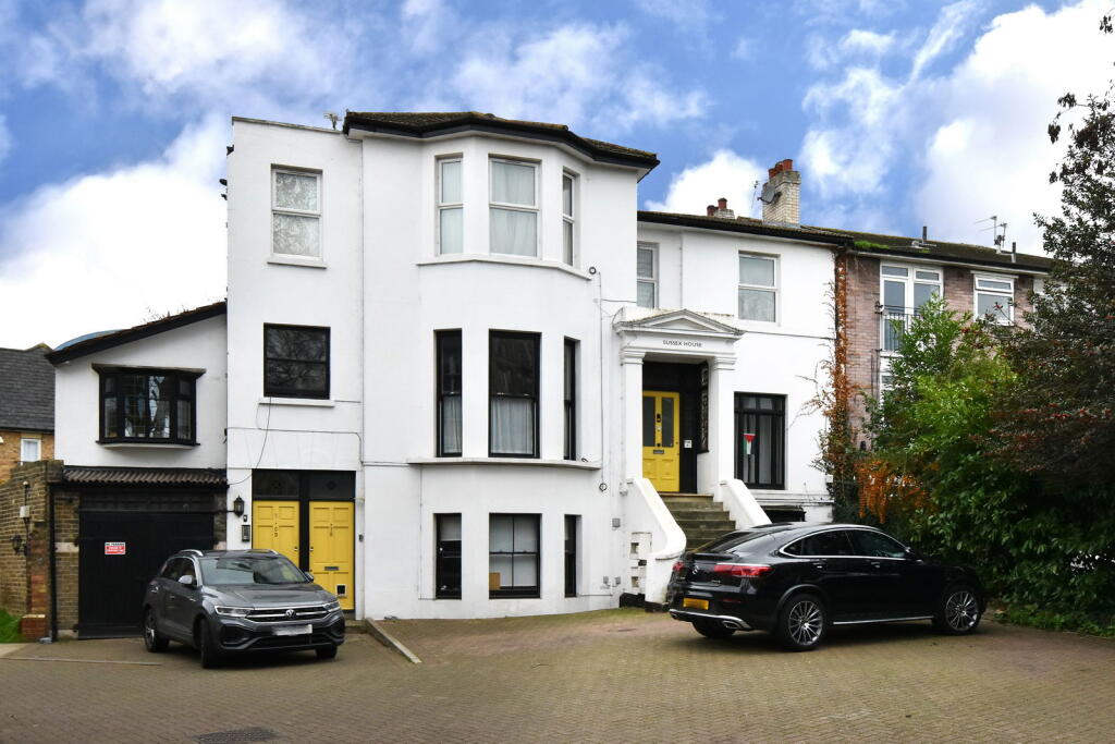 Main image of property: Ravensbourne Park, London, SE6 4XS