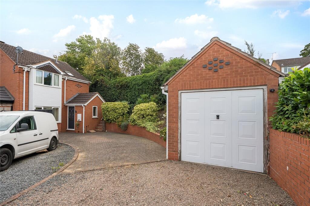 3-bed detached on Cherry Close, Bewdley, Worcestershire, £310,000