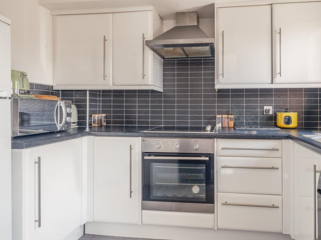 Apartment in Gateshead, North East - View 3