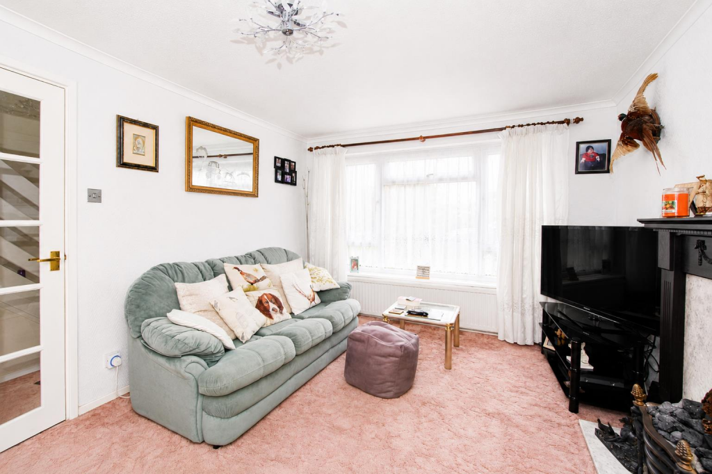 House in Beddington - View 3