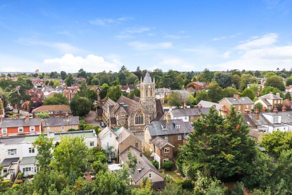 Apartment in Watford, Hertfordshire - View 5