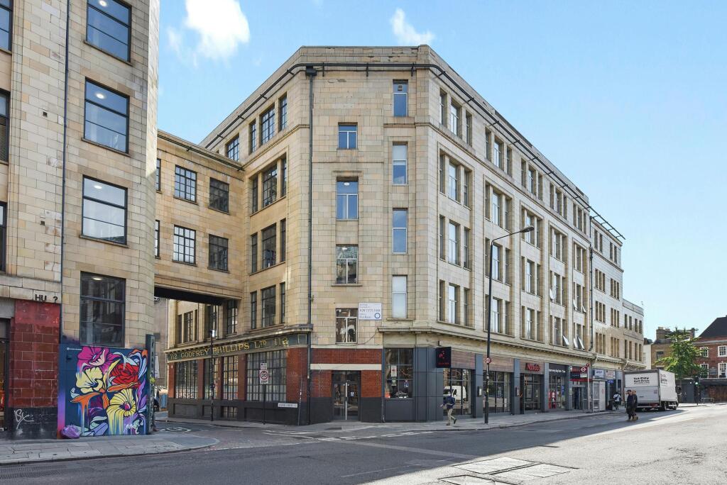BC118CommercialStreet009.jpg