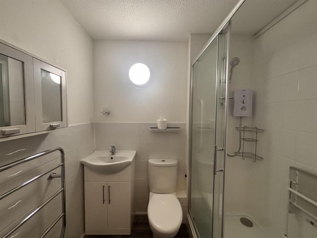 Apartment in Salisbury - View 5