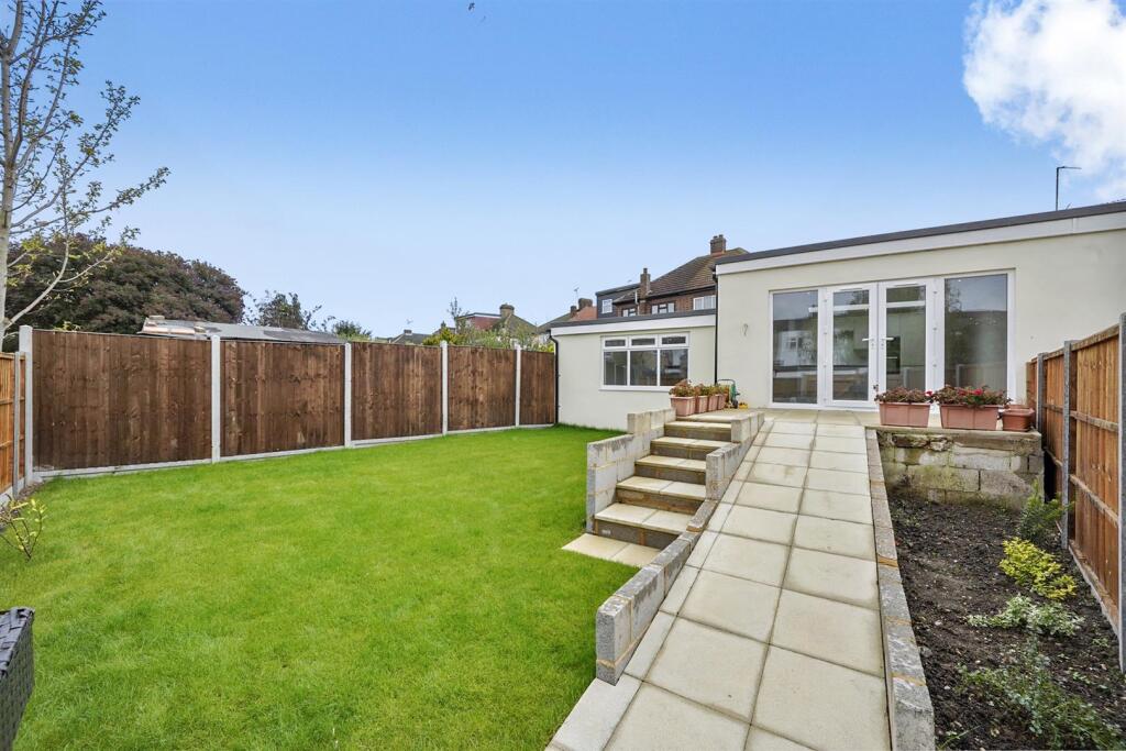 House in London - View 2