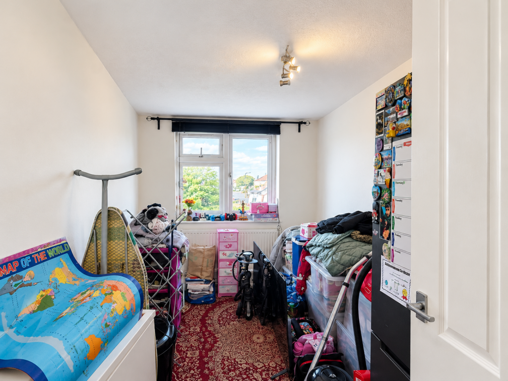 Apartment in Slough - More