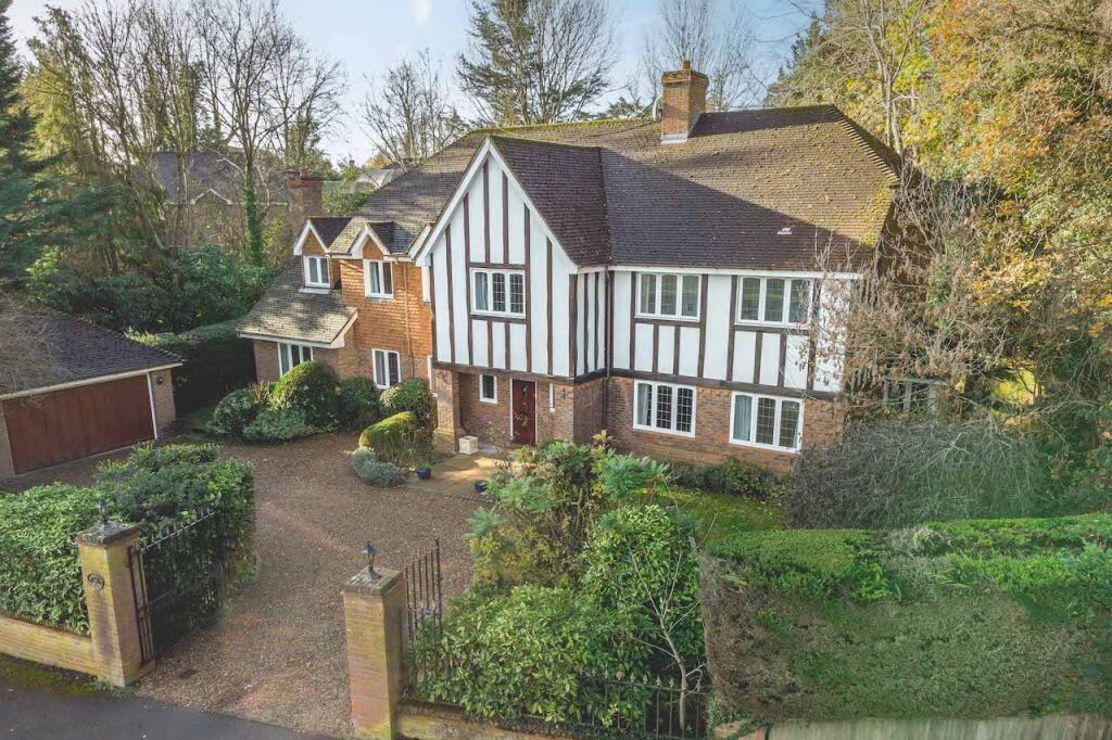 Main image of property: South Park Drive, Gerrards Cross, SL9