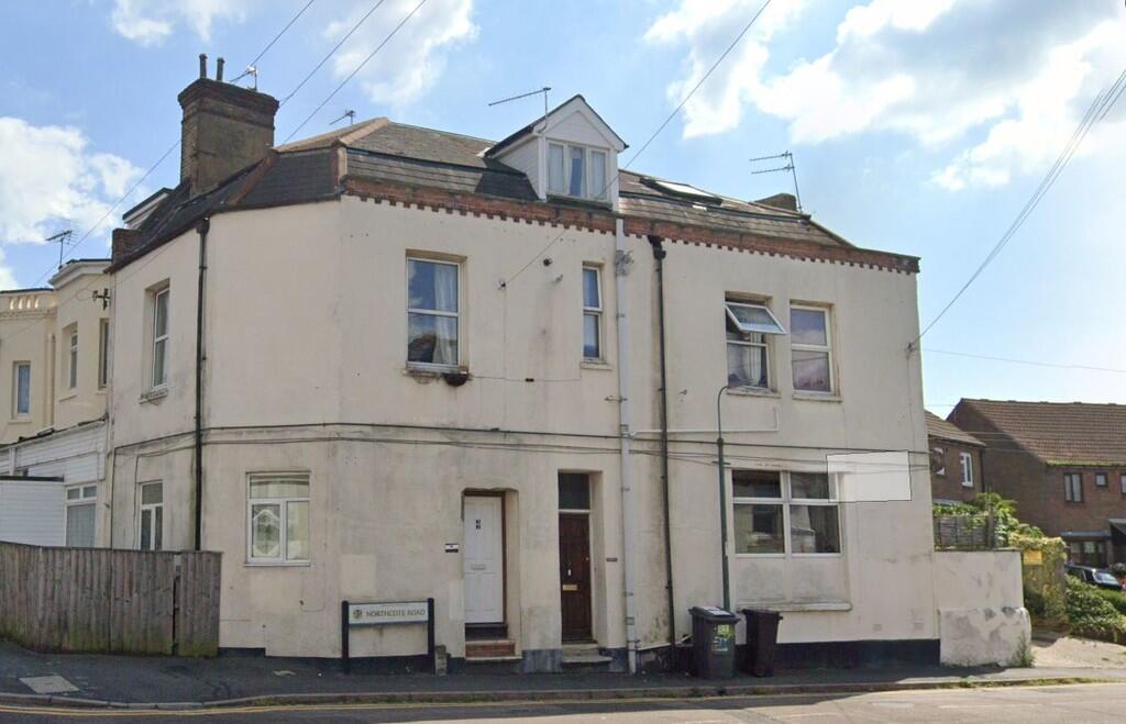 3-bed flat on Windham Road, Springbourne, Bournemouth, BH1, £249,950
