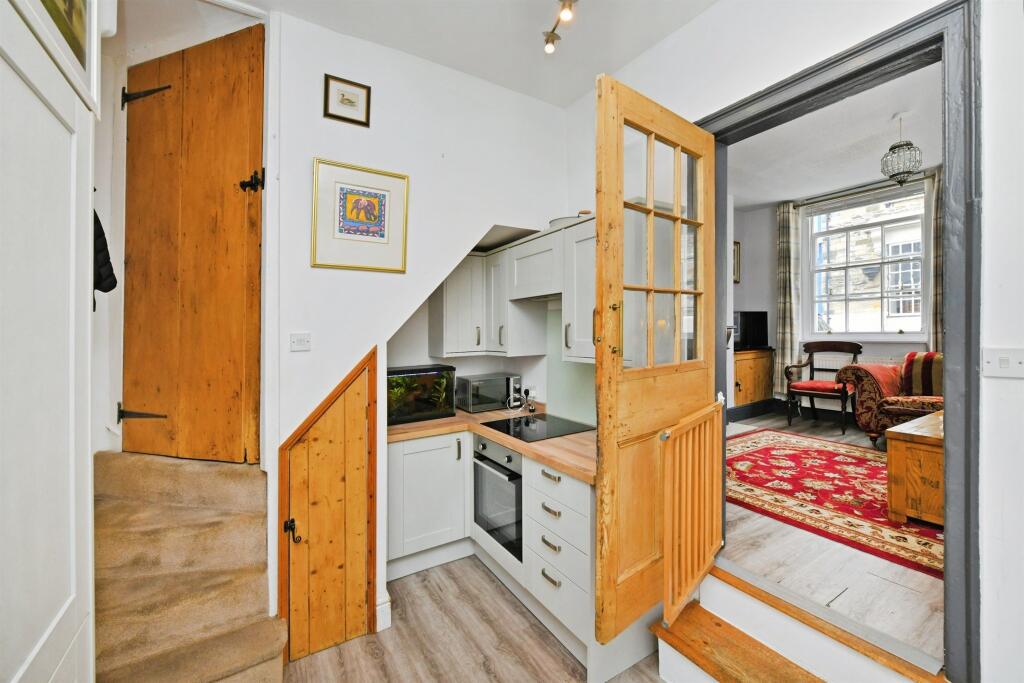 House in Plymouth - View 4